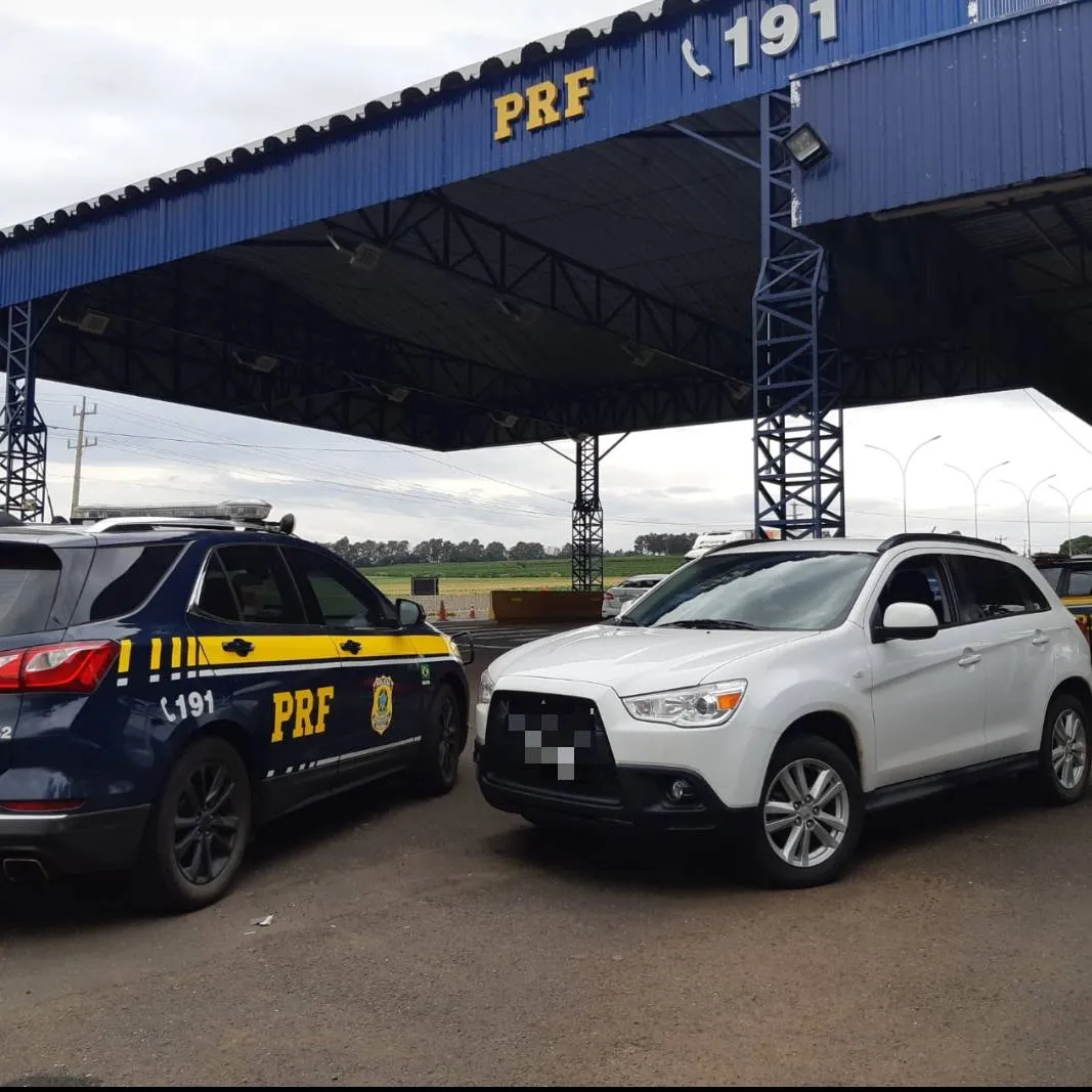 PRF recupera em Mandaguari carro roubado no Rio Grande do Sul