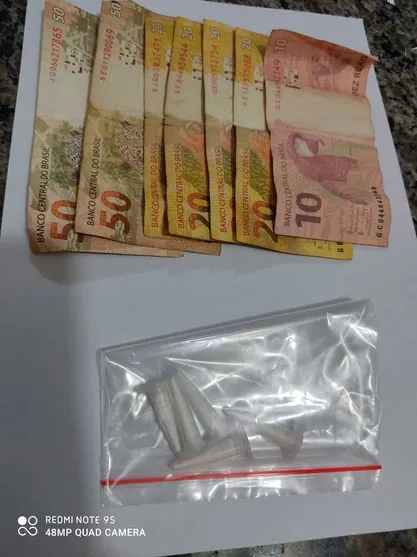 Homem é preso com cocaína e dinheiro em Apucarana