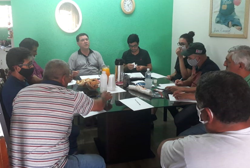 Disputa pela Prefeitura de Jardim Alegre começa com desistência de candidato