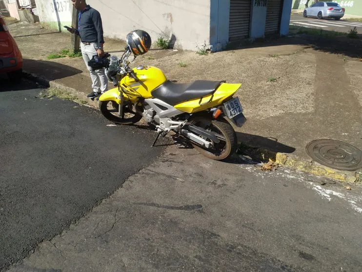 Acidente entre carro e moto acontece na Vila Nova; Siate foi chamado