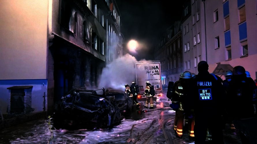 Motorista de caminhão bêbado destrói 31 carros na Alemanha