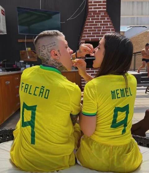 Copa em casal: Mel Maia posta foto com Mc Daniel e agita web