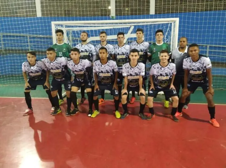  Time do Ivaiporã Futsal, que estreia dia 1º de abril 