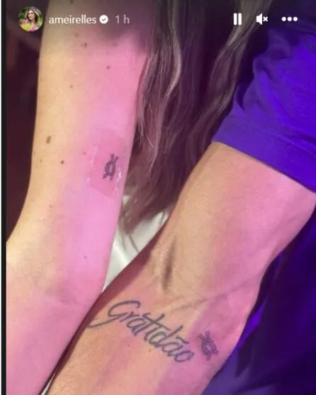 Docshoes: Amanda e Cara de Sapato fazem tatuagem juntos