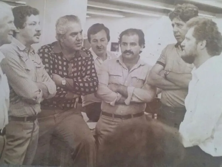  Wilson Moreira (ex-prefeito) Osvaldo Macedo (ex-deputado), José Richa – ex-governador, José Tavares (ex-deputado), Fiori Luiz(ex-deputado) e Walmor Macarini, na redação da Folha 