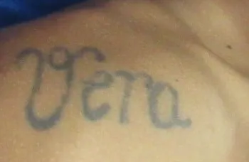  A vítima possuía o nome "Vera" tatuado no ombro 