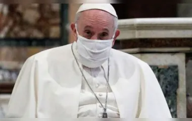 Papa: homossexuais devem ser protegidos por leis de união civil