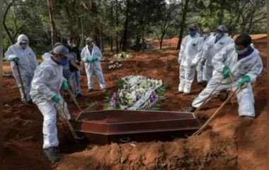 Brasil tem 2.485 mortes por covid-19 em 24 horas