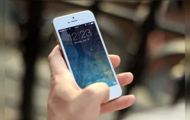 iPhones terão mesma entrada de celulares Android, diz Apple