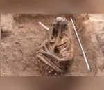 Quarenta e três esqueletos humanos foram encontrados