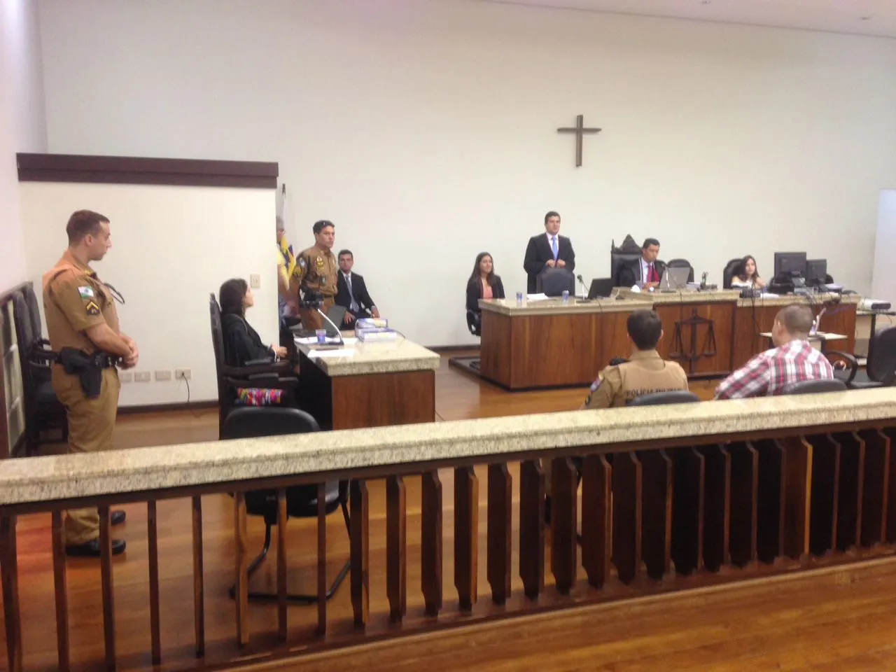 Acusado de feminicídio é julgado hoje em Apucarana