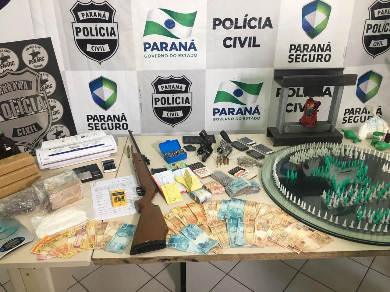   Denarc prende no Paraná quadrilha que vendia drogas no cartão