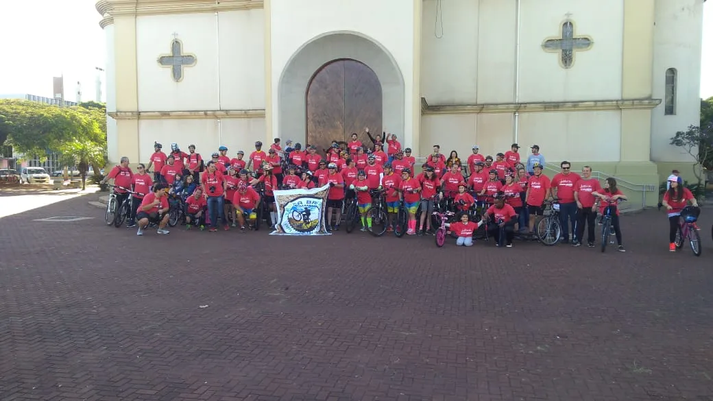 Grupo de ciclistas faz ação para incentivar doação de sangue em Apucarana