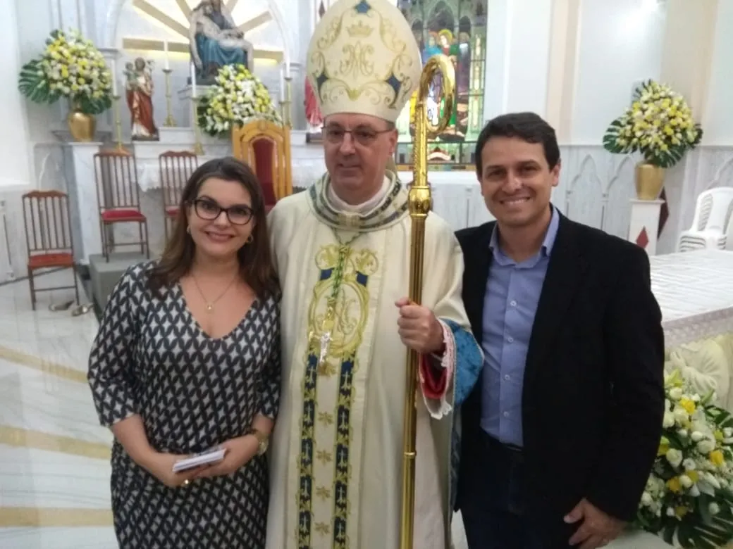 Monsenhor Carlos José de Oliveira é ordenado Bispo 