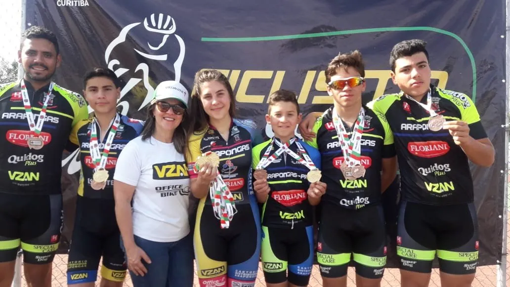 Equipe araponguense de ciclismo conquista ouro no Campeonato Paranaense