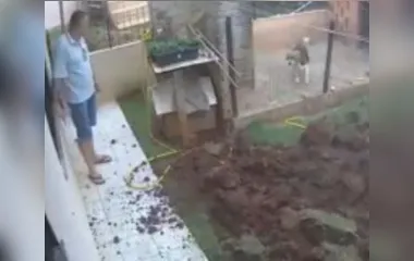 Homem explode quintal da própria casa ao tentar matar baratas no PR; veja o vídeo