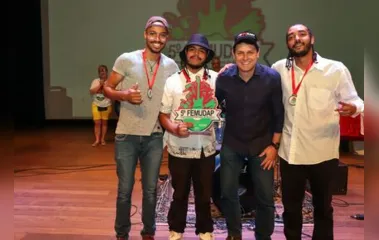Os grandes vencedores da noite, com o prefeito Junior da Femac | Foto: Divulgação