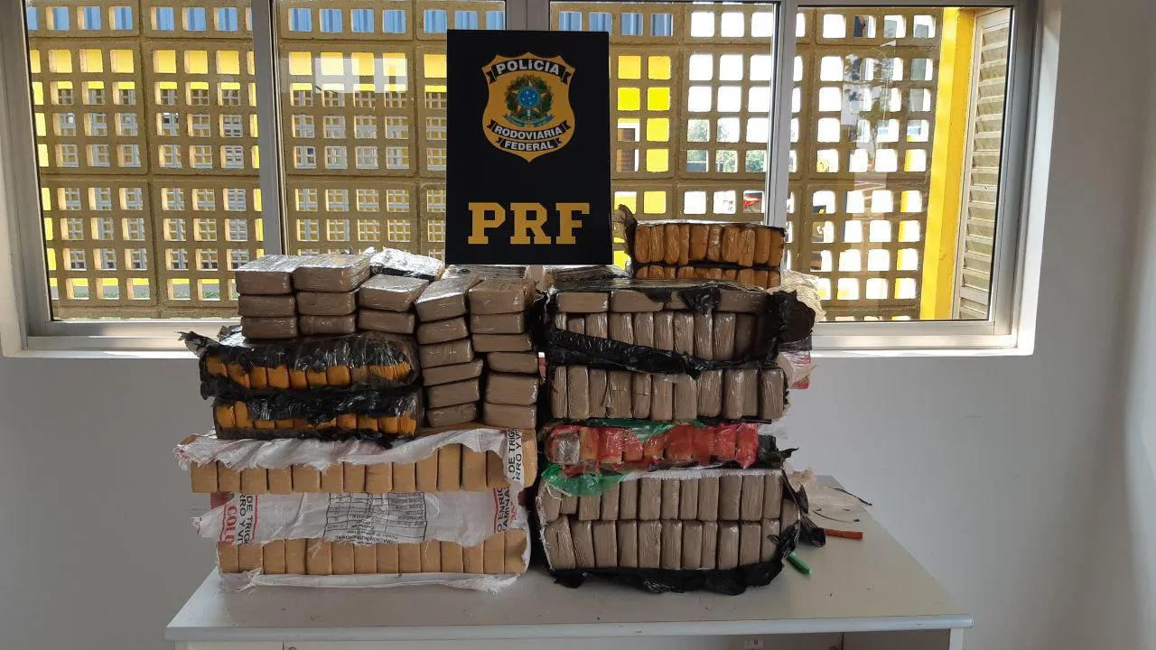 PRF prende mulher paraguaia com 246 quilos de maconha