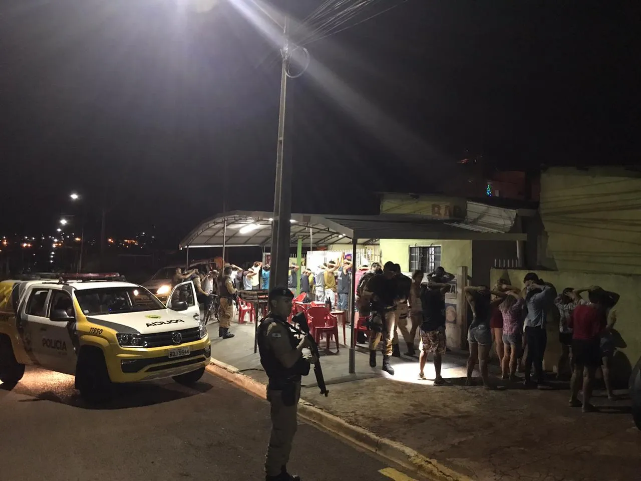 PM de Apucarana aborda 198 pessoas durante Operação Integração realizada na cidade 