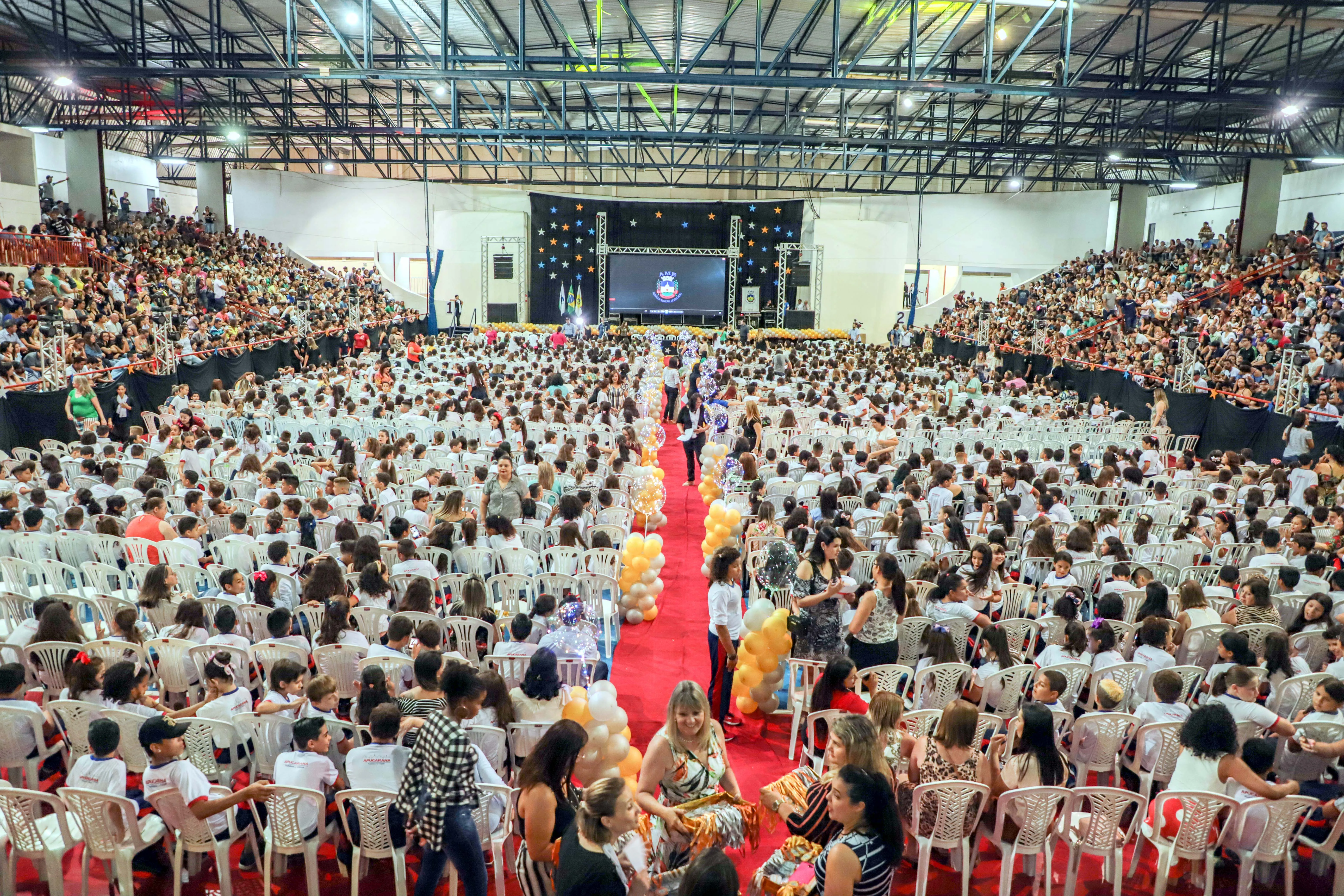 Olimpíada Brasileira de Astronomia premia 1.434 alunos da rede municipal de Apucarana