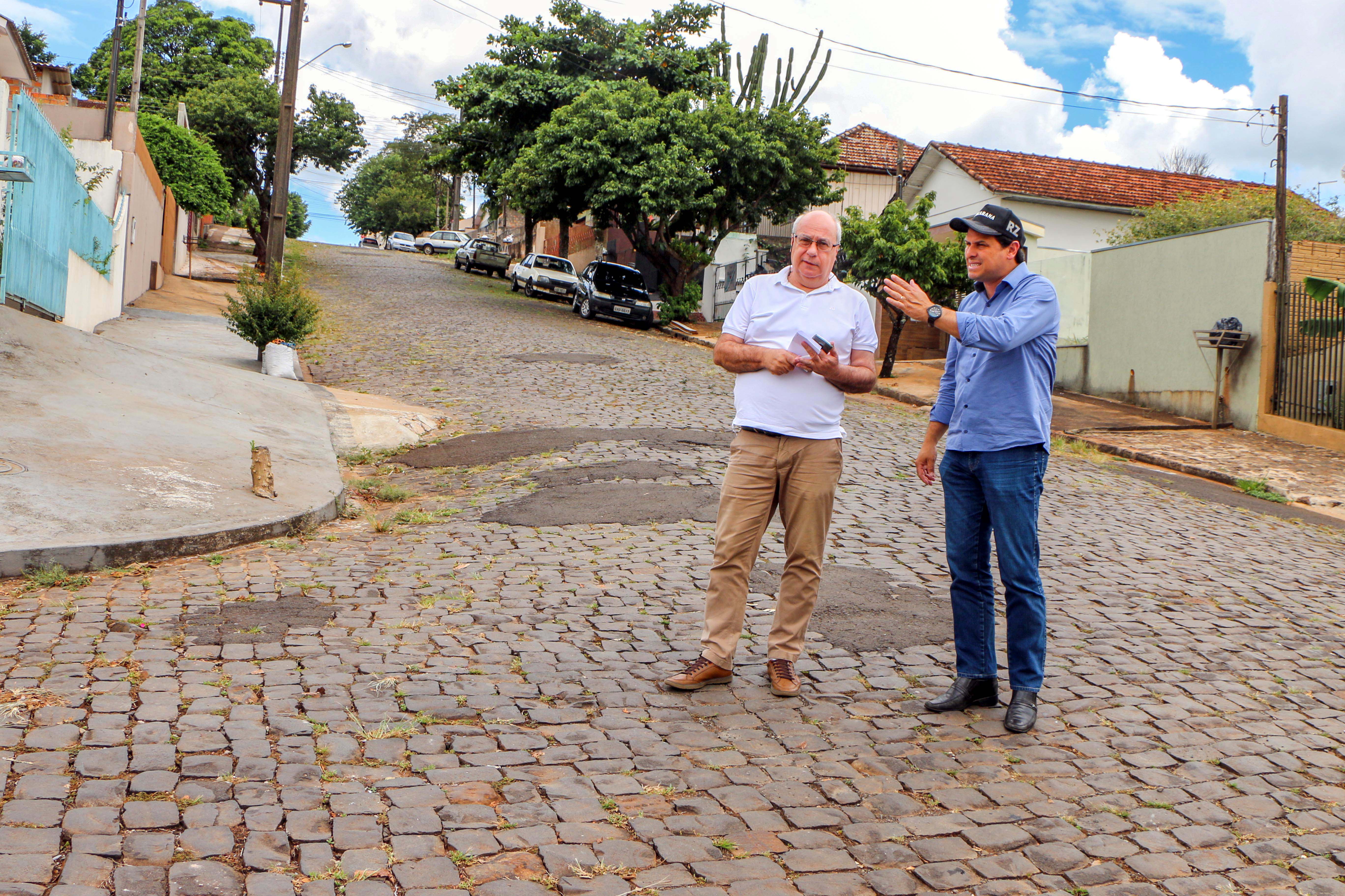 Apucarana projeta recapeamento de ruas em paralelepípedo