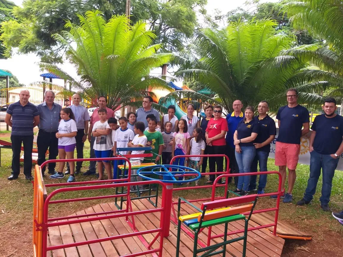 Rotary Club inaugura parque infantil inclusivo em Jandaia 