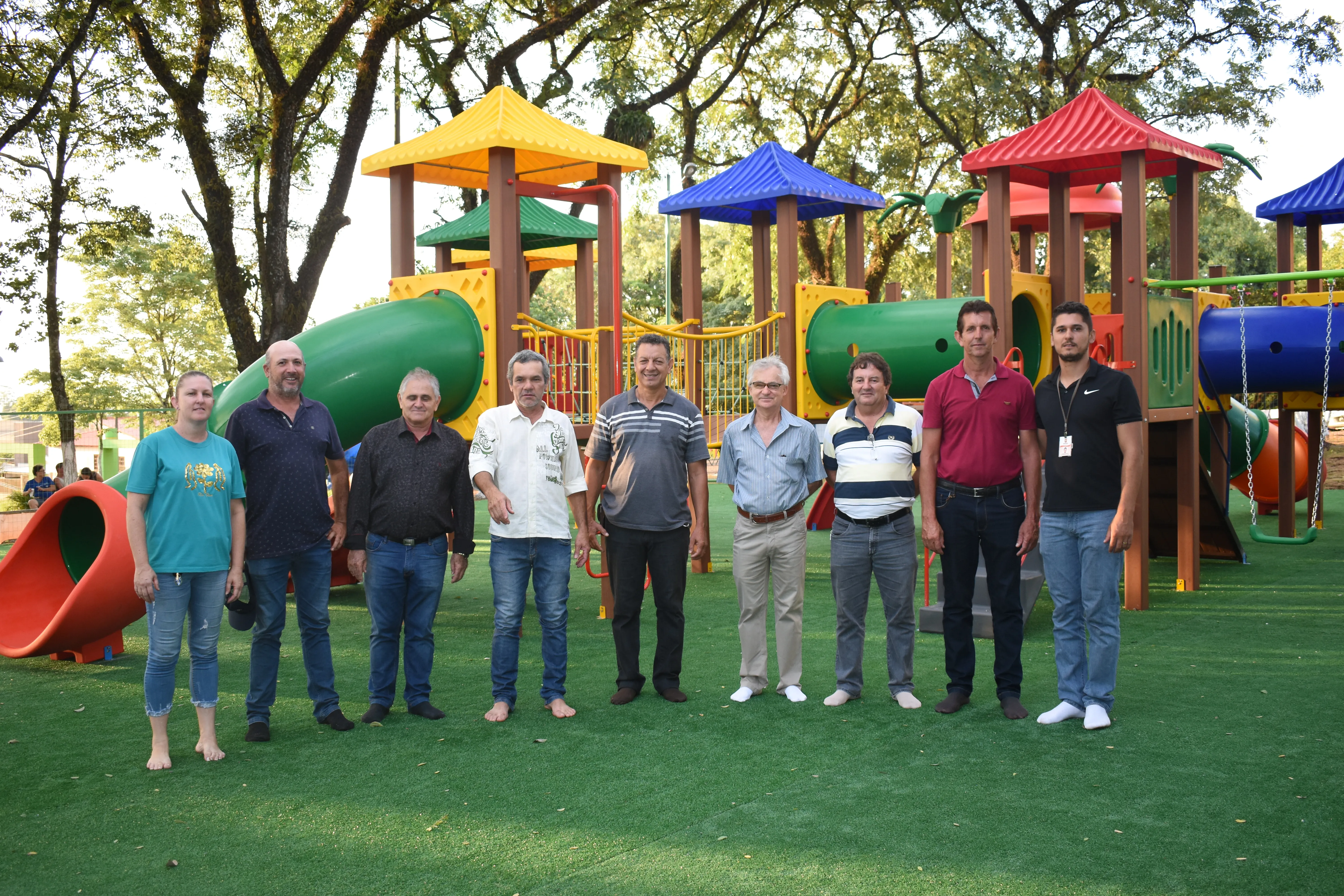 Prefeitura de Rio Bom inaugura Playground infantil