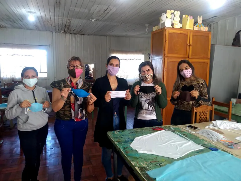 Assistência Social confecciona máscaras para distribuição a população de Ivaiporã
