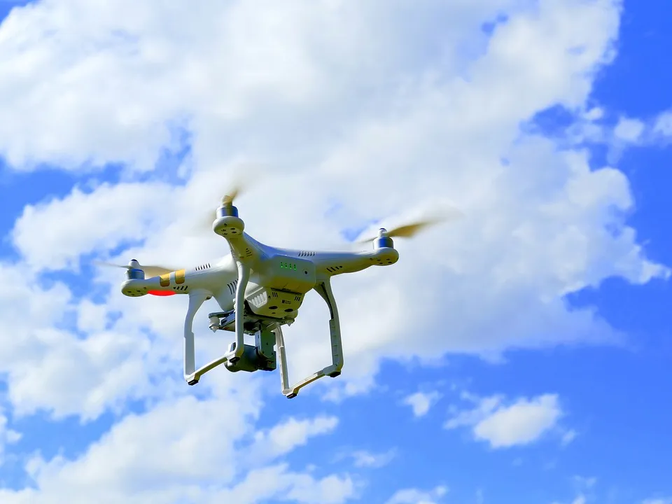Corridas de drones conquistam espaço na TV em 70 países da Europa e Ásia