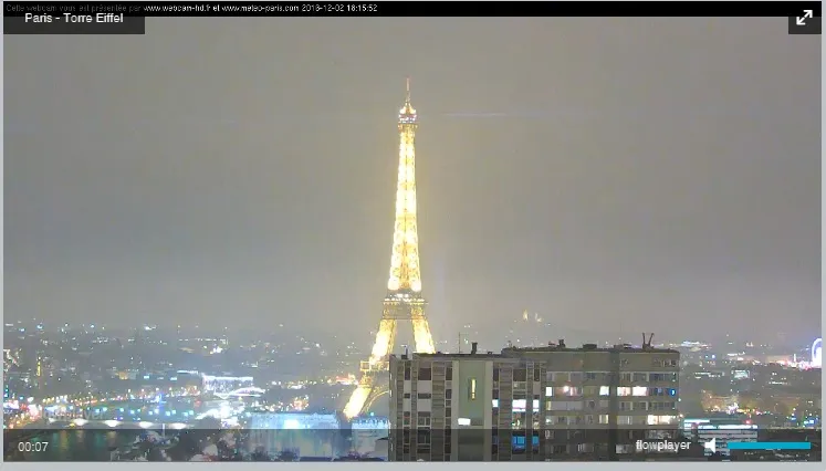 Câmera transmite imagens da Torre Eiffel em tempo real 