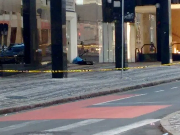 Quadra é interditada após suspeita de bomba em Curitiba