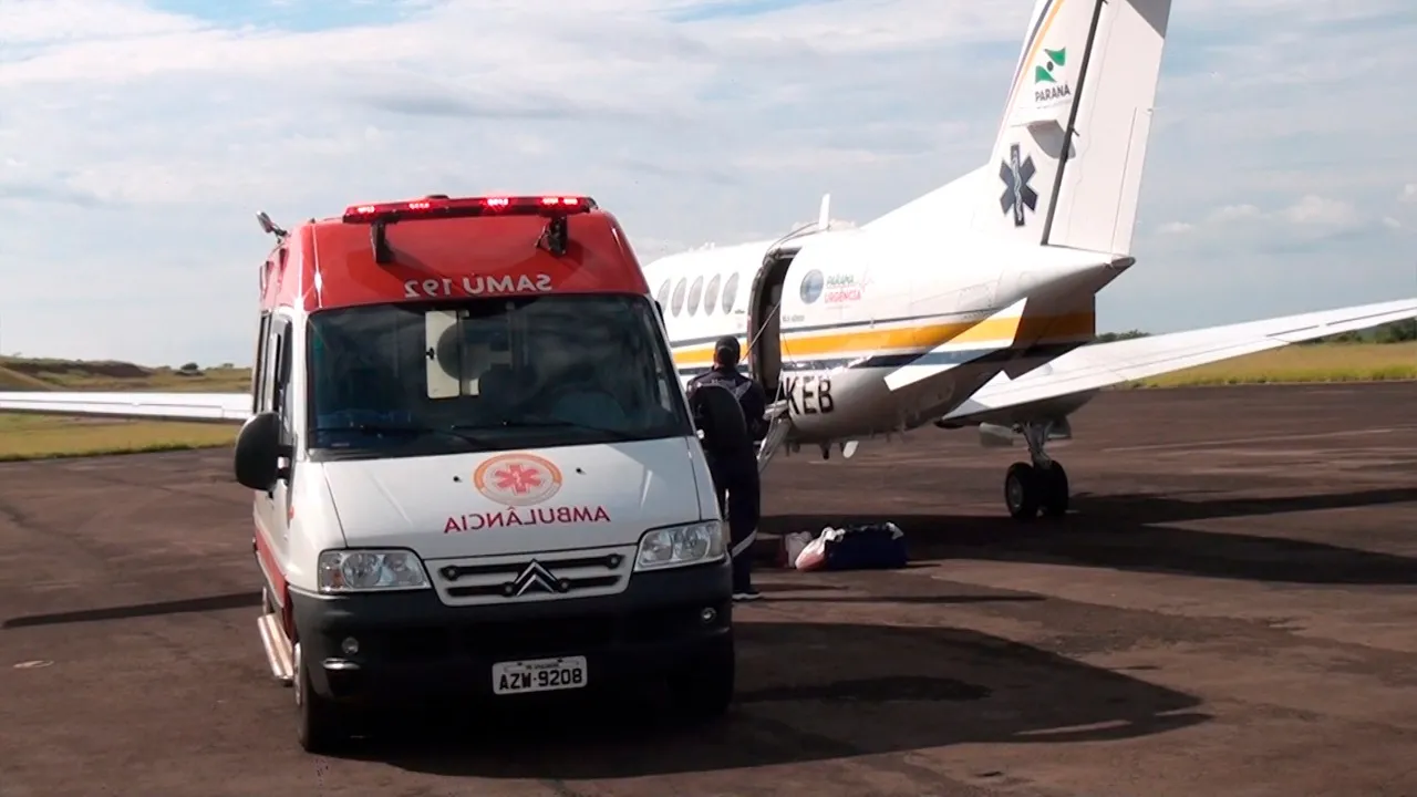 Paciente é levada de Apucarana para hospital em Curitiba em avião-UTI