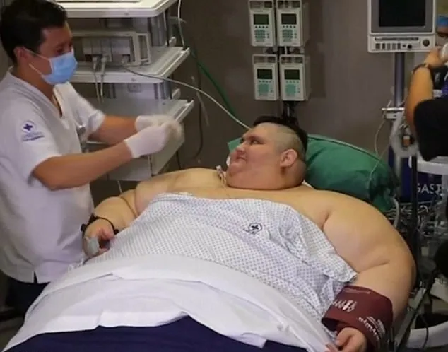 Homem que chegou a pesar 595 quilos vai ser operado no México