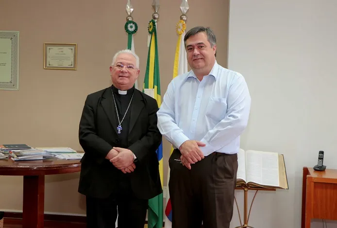 Bispo Dom Celso Marchiori visita a prefeitura de Apucarana