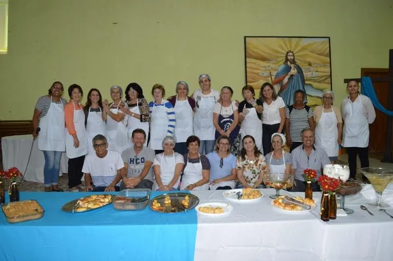 Casa de Apoio Divina Providência realiza chá beneficente com a participação de centenas de pessoas