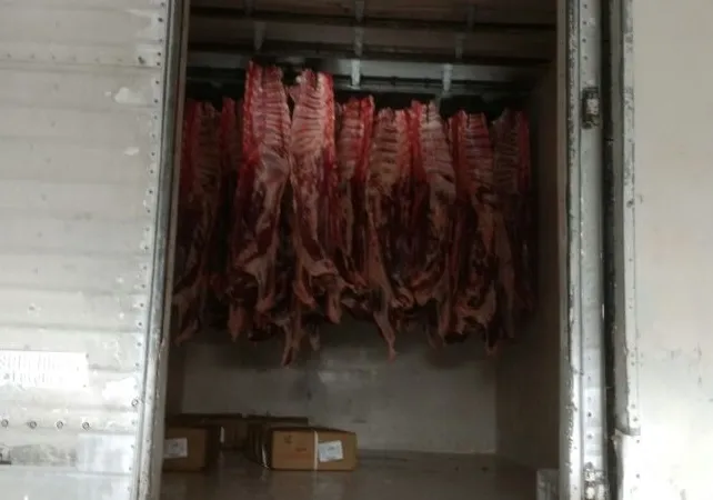 Quatro toneladas de carnes nobres são apreendidas em restaurantes no Paraná