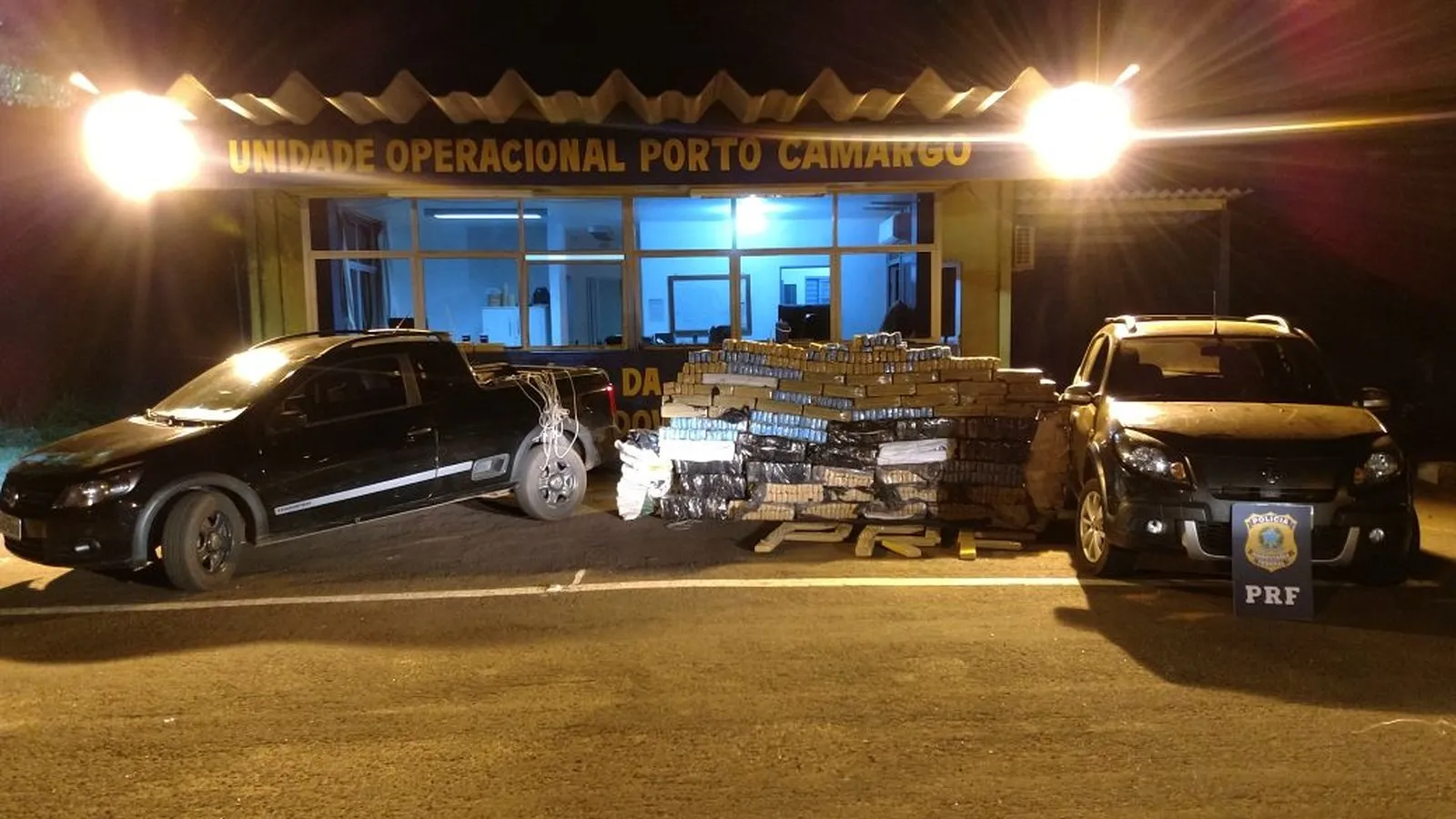 PRF apreende 1 tonelada de maconha, crack e cocaína no Paraná