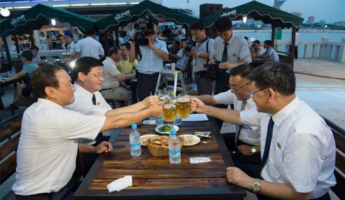 Festival da cerveja na Coreia do Norte é cancelado devido a mortes e testes nucleares