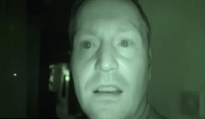 Investigador paranormal consegue capturar manifestação impressionante de fantasma; veja o vídeo