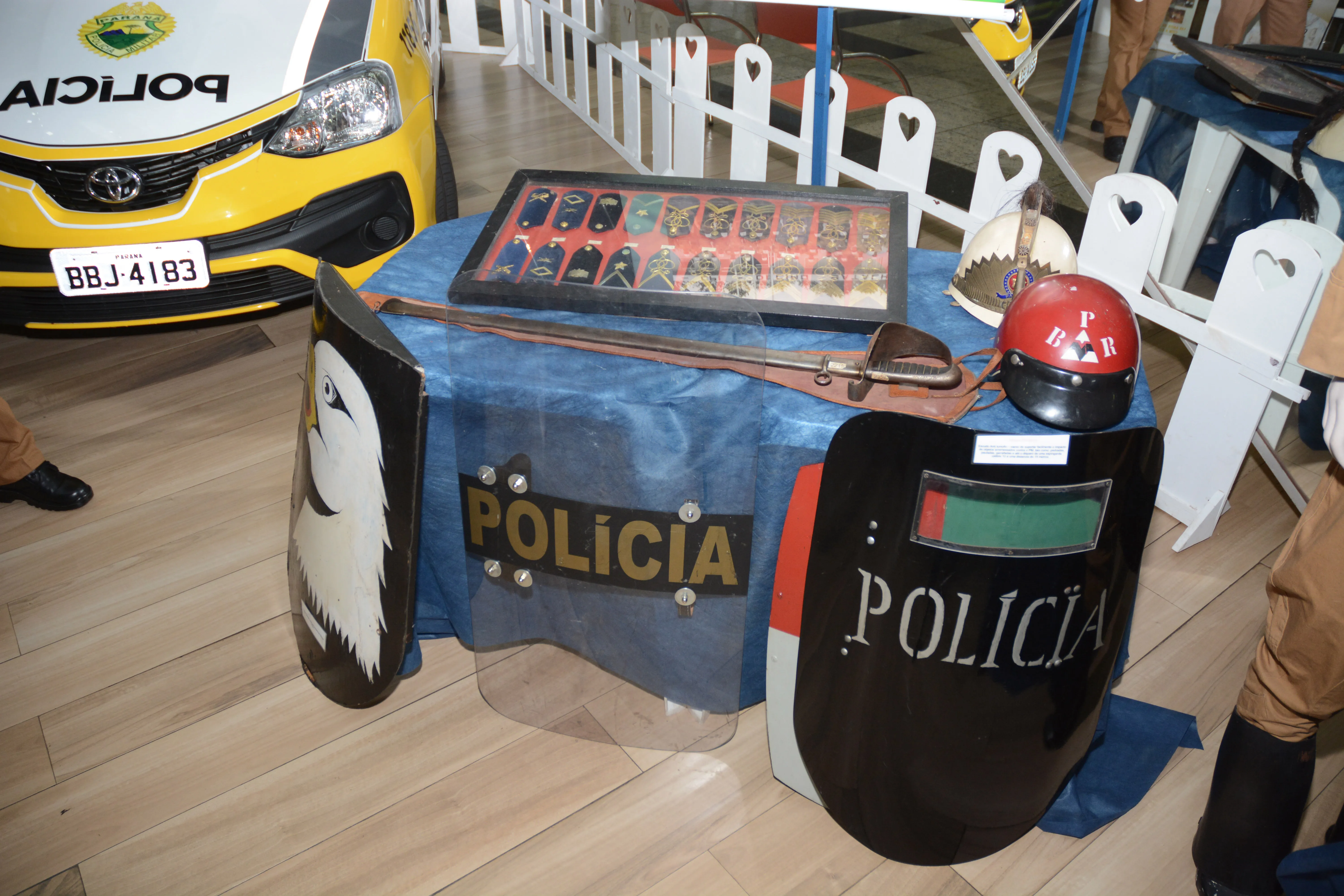 Polícia Militar faz exposição no Shopping CentroNorte em Apucarana
