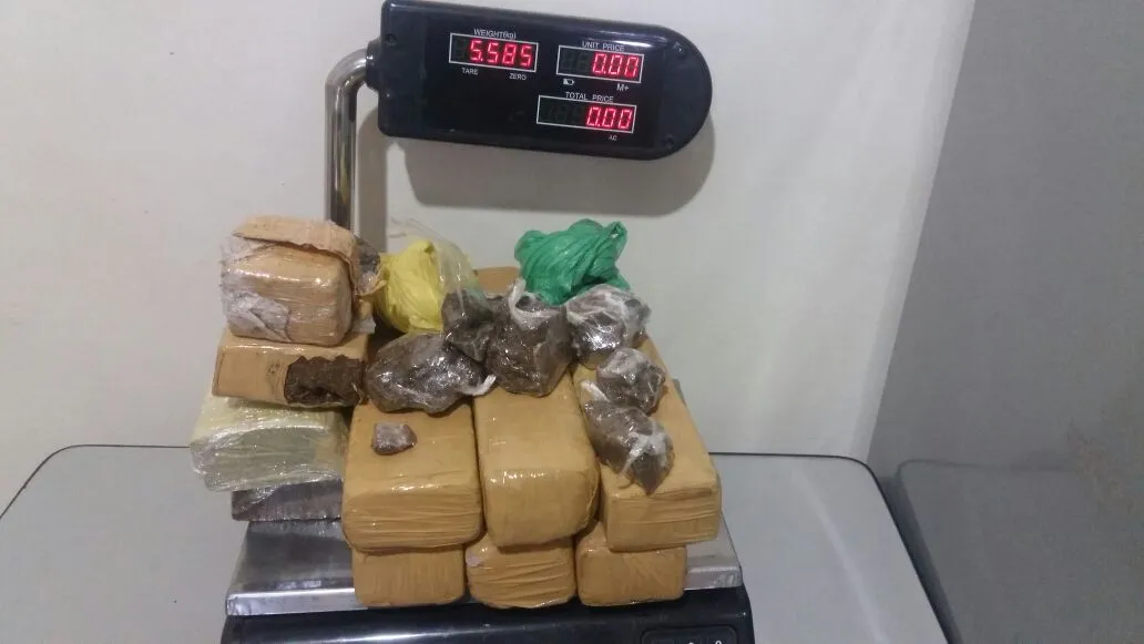 PM prende rapaz com 5,5 quilos de maconha em Apucarana