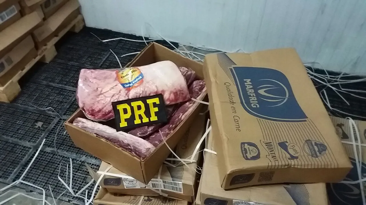 PRF recupera no Paraná carga de 20 toneladas de carne roubada