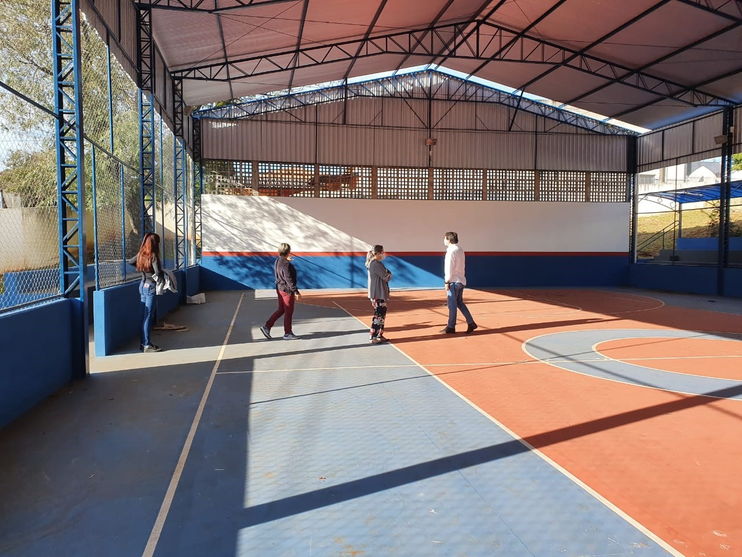 Escola no Jardim Alvorada é contemplada com melhorias na quadra esportiva