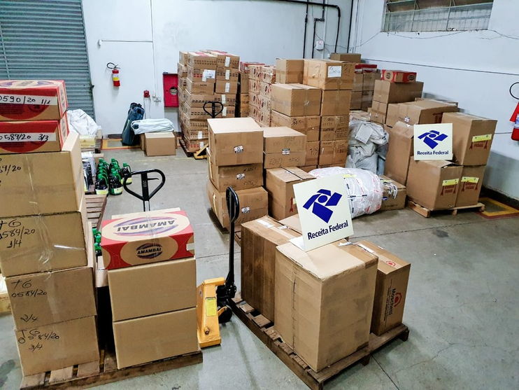 Receita Federal apreende R$ 1 milhão em mercadorias contrabandeadas