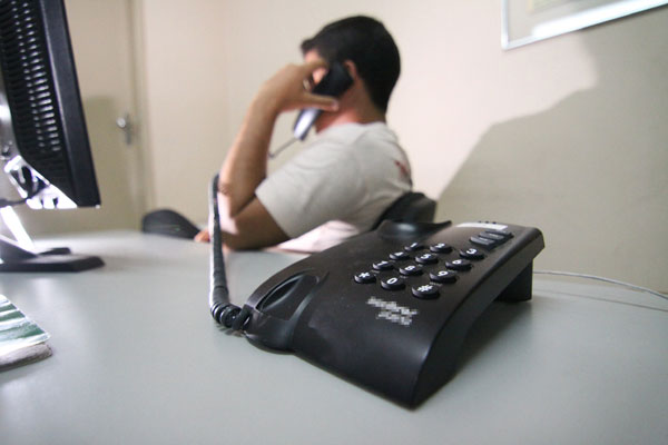 Projeto obriga 0800 a aceitar ligações de telefones fixos e móveis