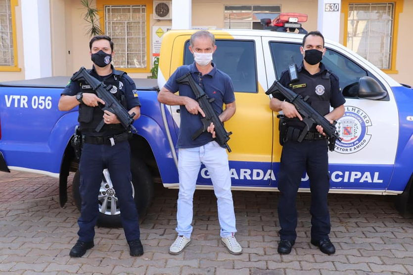 GM de Arapongas recebe reforço de armamentos no combate ao crime