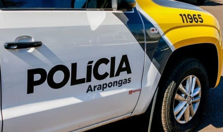 PM de Arapongas prende homem e apreende menor por furto