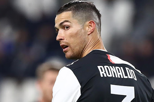 Cristiano Ronaldo testa positivo para Covid-19