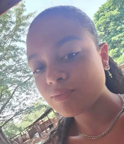 Adolescente de 15 anos é morta com tiros na cabeça