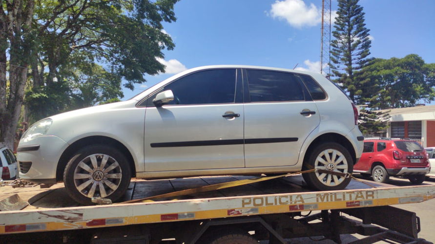 PM de Apucarana recupera carro roubado em Arapongas
